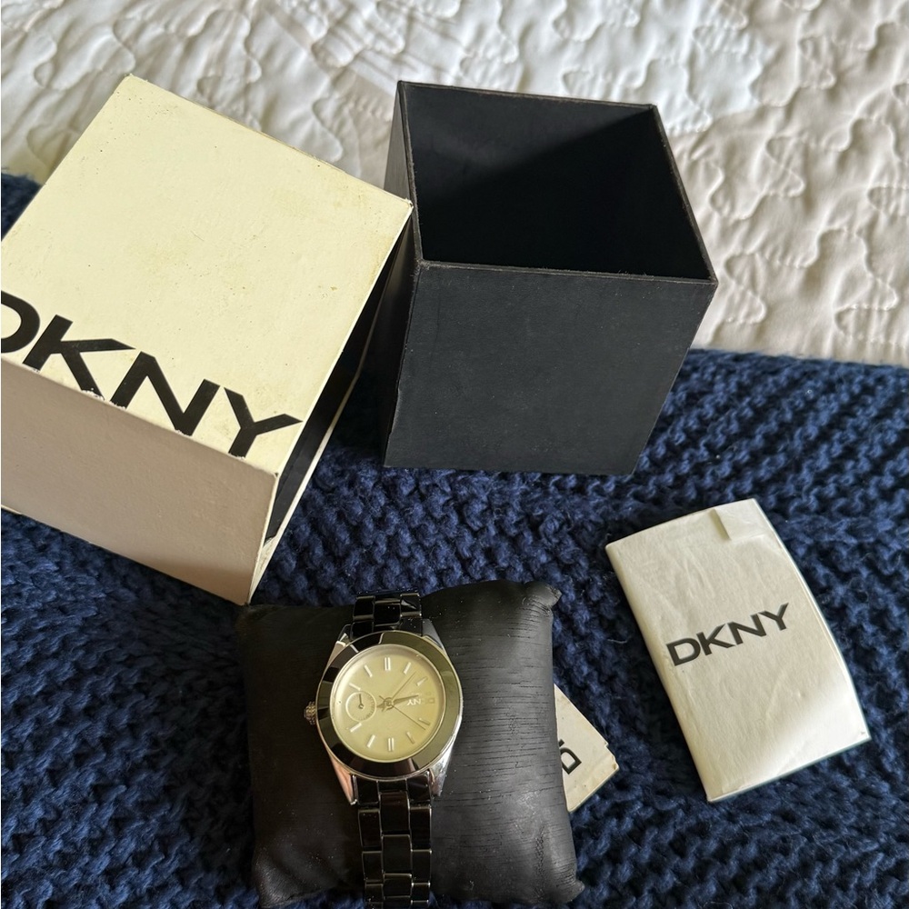 DKNY unisex watch in the box never worn